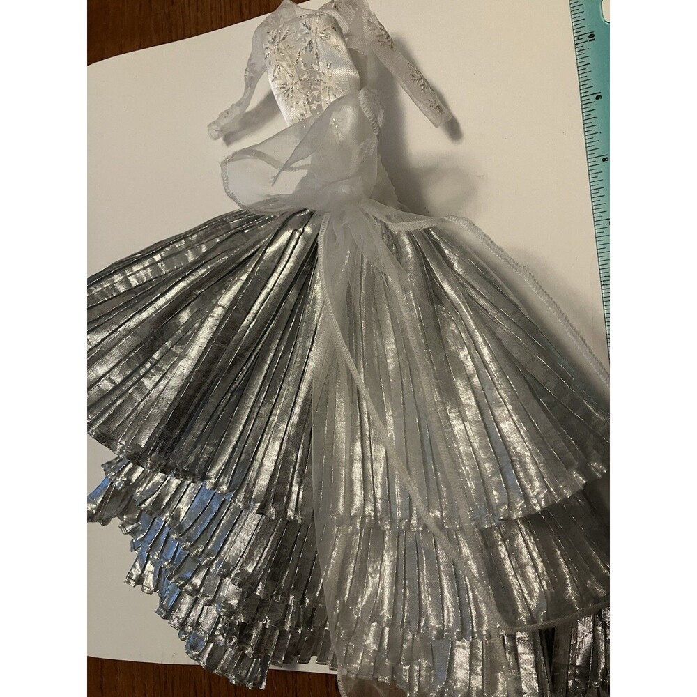 Barbie Doll Holiday Gown white snowflakes silver tiers 2008